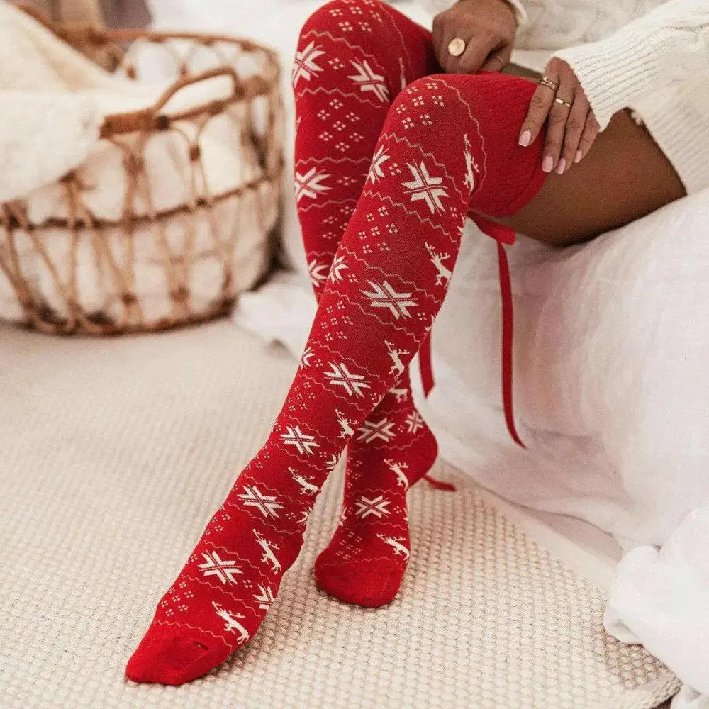 Experience Luxury Fashion for Women with Elegant Polyester Accessories